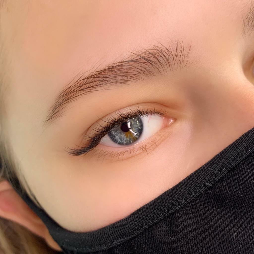 Наращивание Ресниц Классический объем